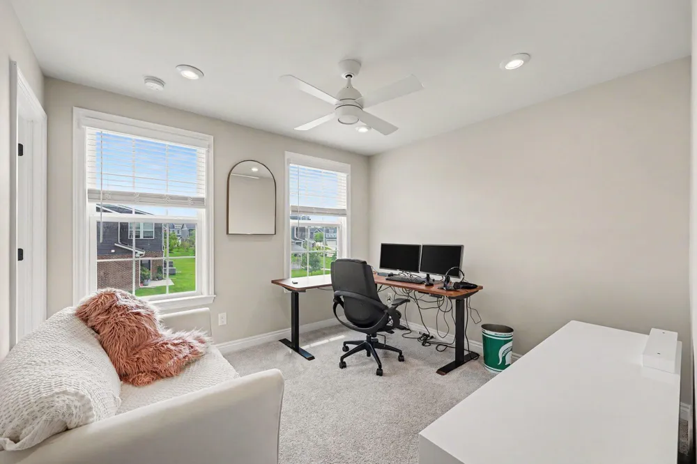 692 Peppermint Drive Rochester Hills City, MI 48307