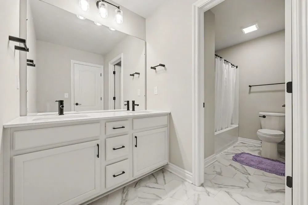 692 Peppermint Drive Rochester Hills City, MI 48307