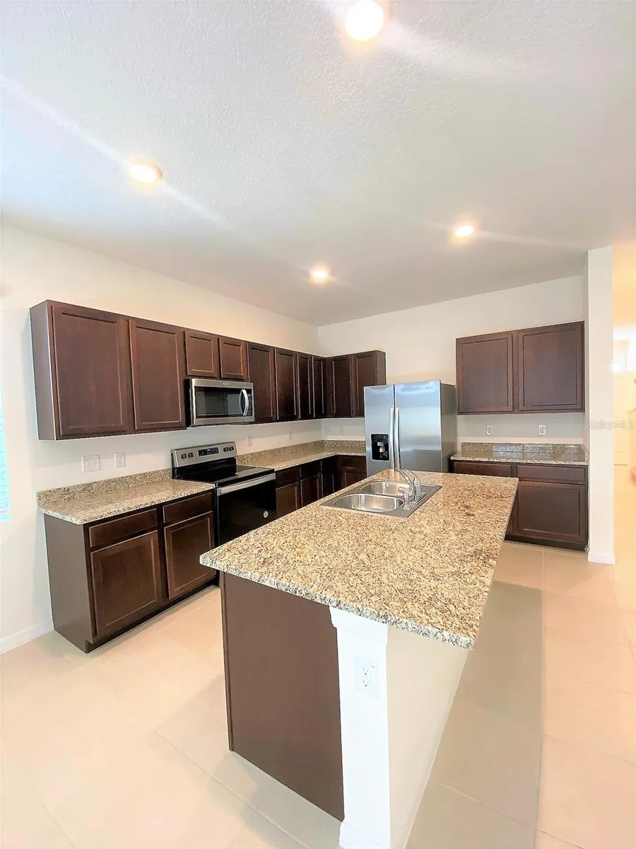 2897 BELUGA BAY DRIVE Odessa, FL 33556