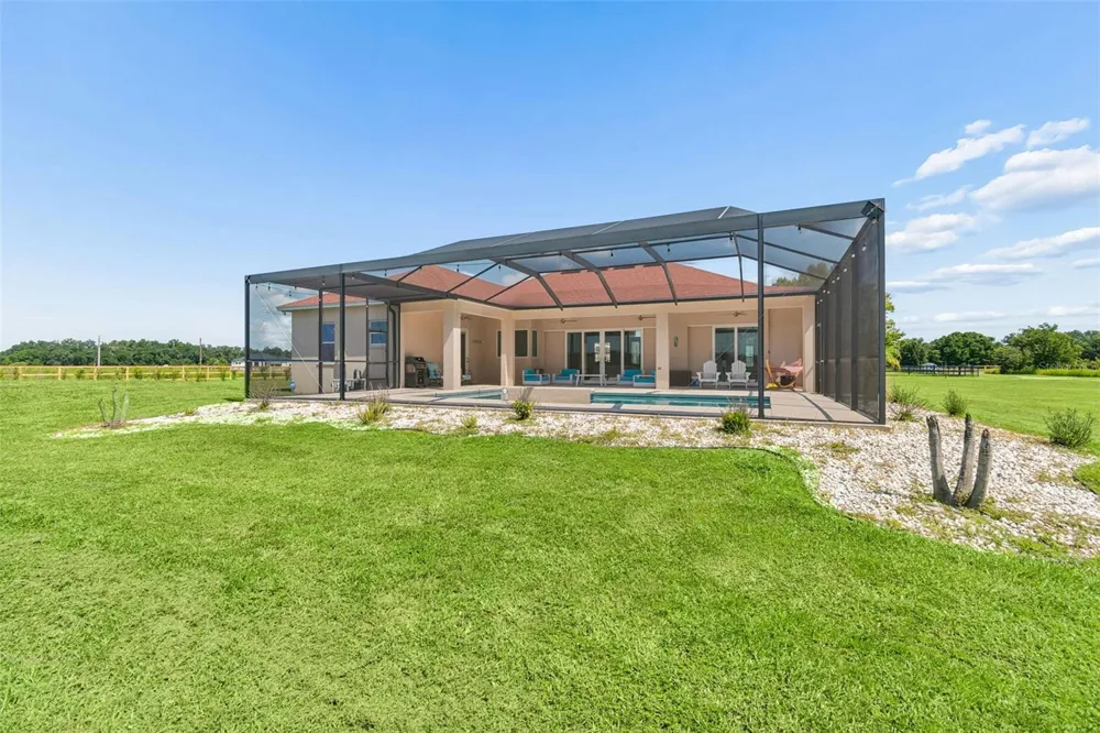 8552 BRANDING IRON TRAIL Plant City, FL 33565