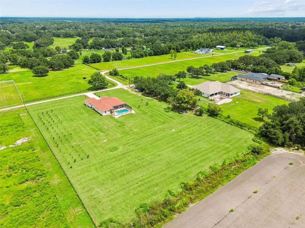 8552 BRANDING IRON TRAIL Plant City, FL 33565