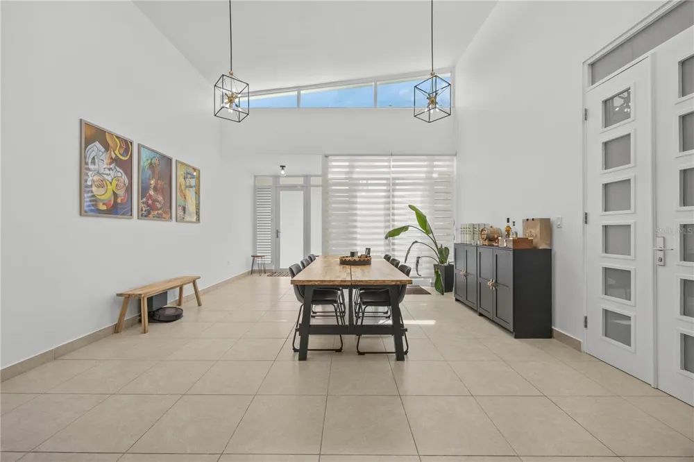 89 URB. VISTALAGO, CIUDAD JARDIN Gurabo, PR 00778