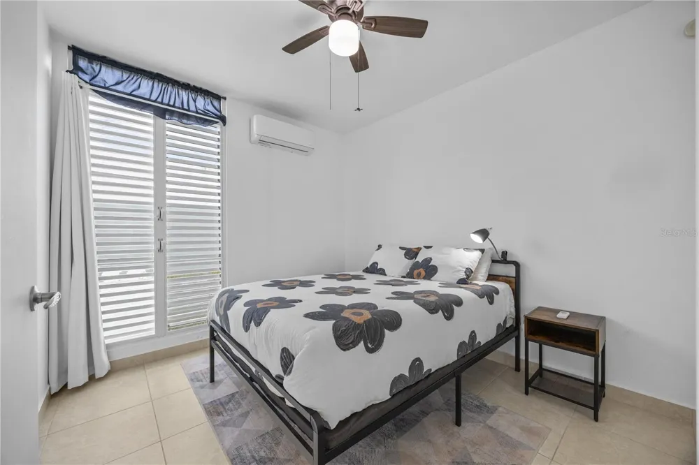 89 URB. VISTALAGO, CIUDAD JARDIN Gurabo, PR 00778