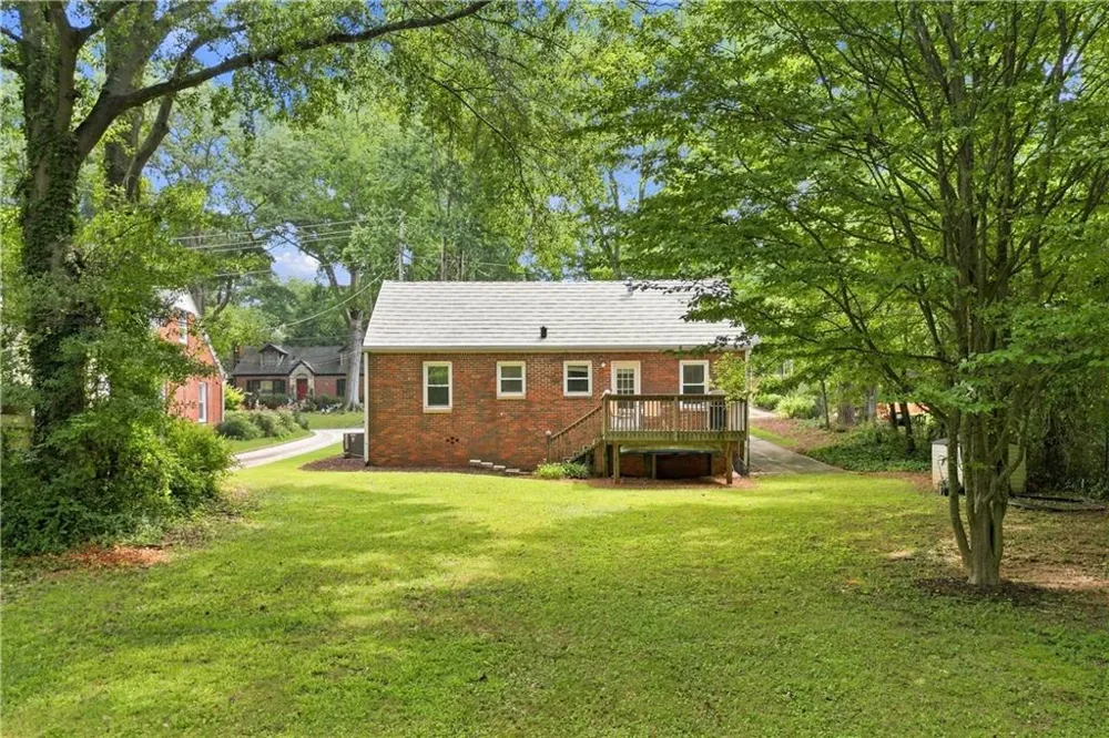 1091 Walker Drive Decatur, GA 30030