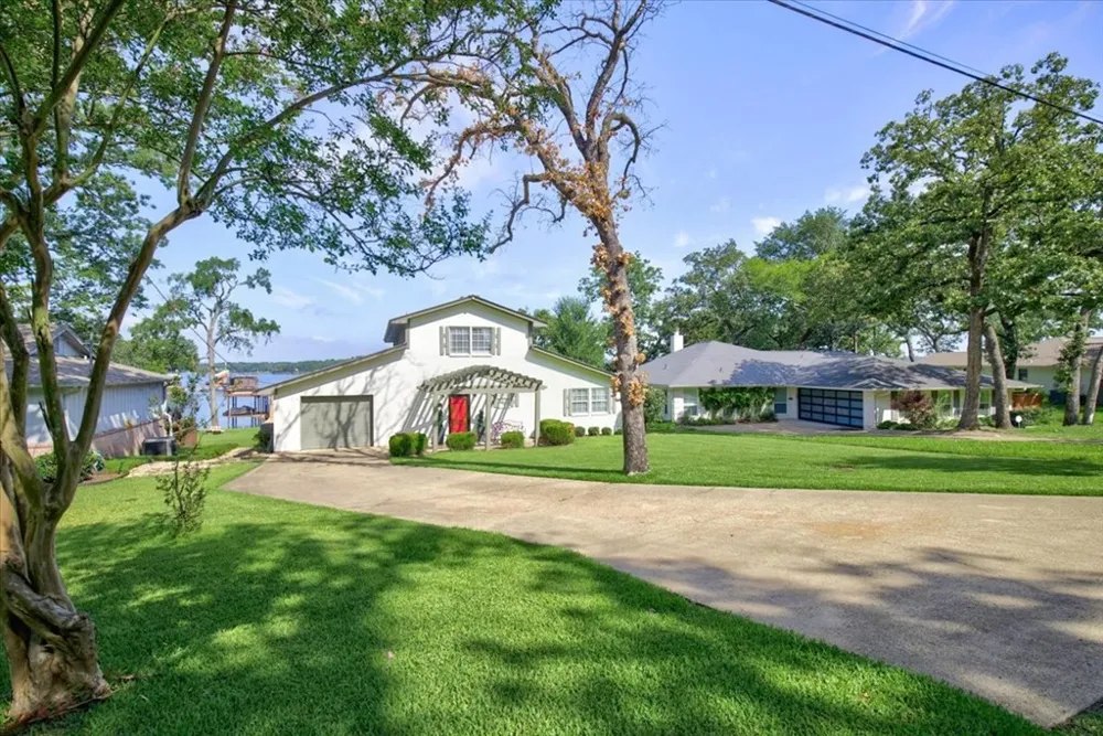 5402 Point LaVista Malakoff, TX 75148