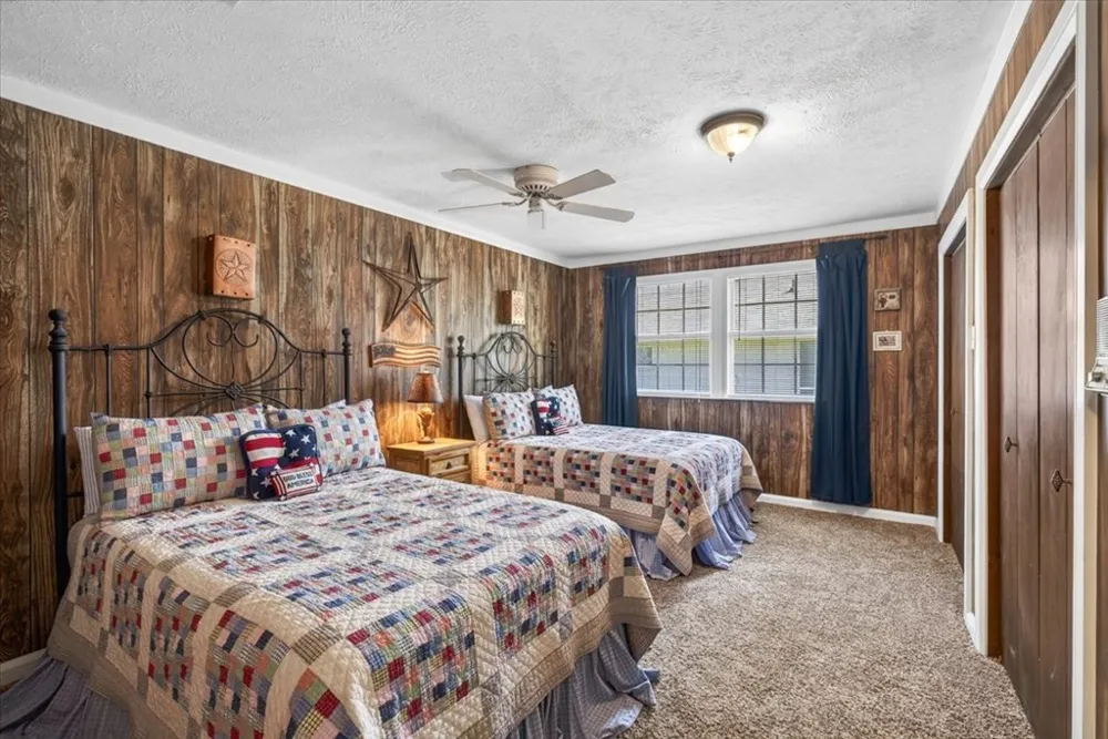 5402 Point LaVista Malakoff, TX 75148
