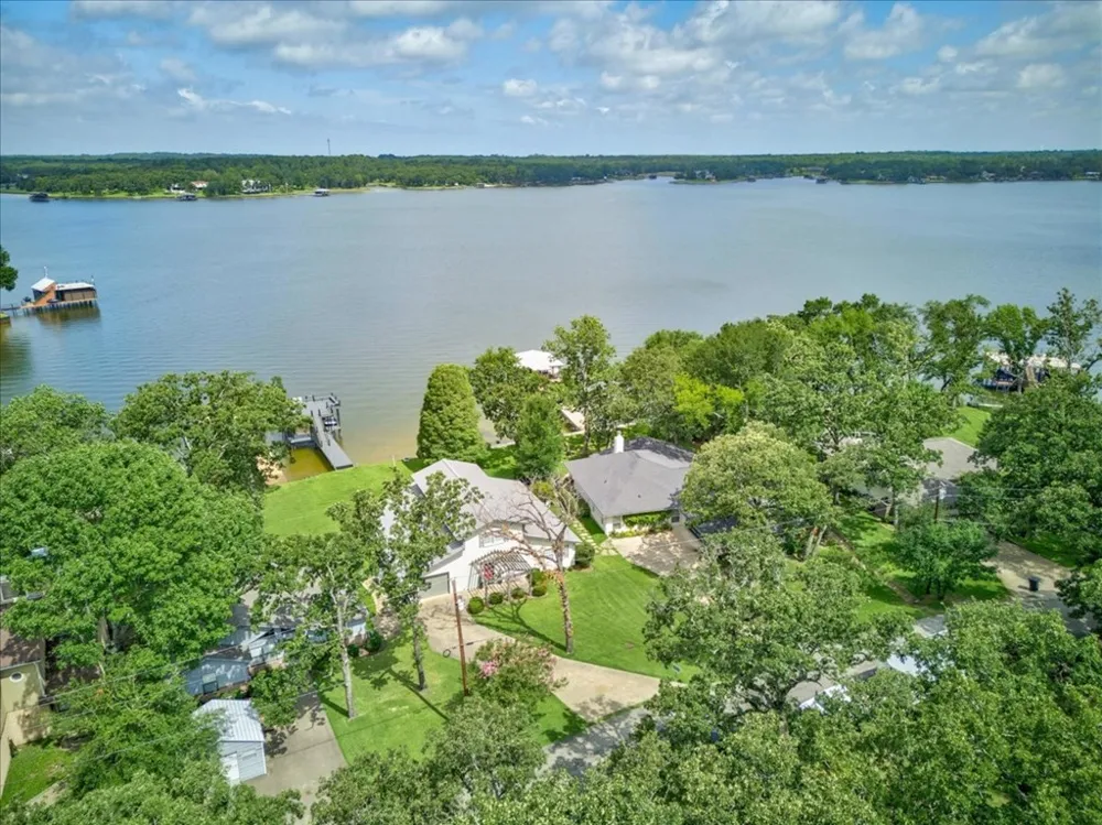 5402 Point LaVista Malakoff, TX 75148