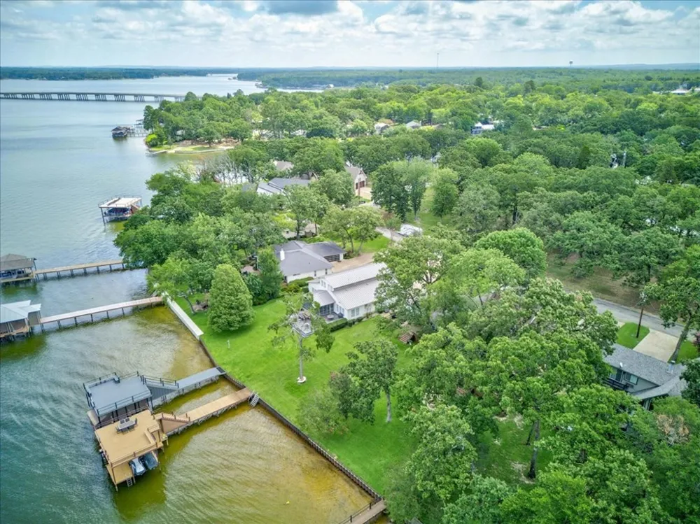 5402 Point LaVista Malakoff, TX 75148