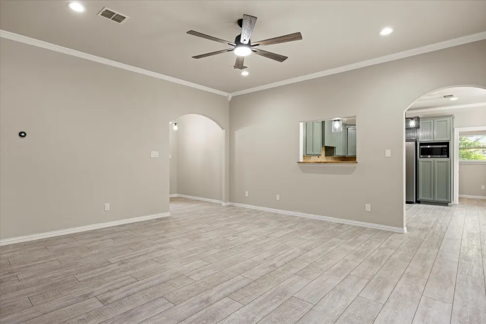 2935 Meandering Way Granbury, TX 76049