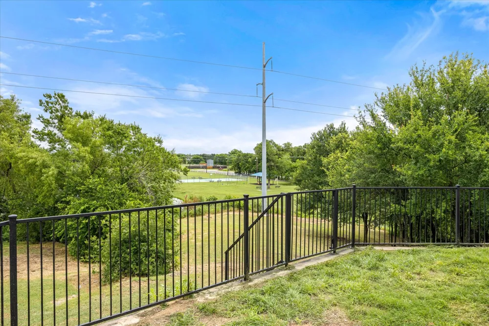 2935 Meandering Way Granbury, TX 76049