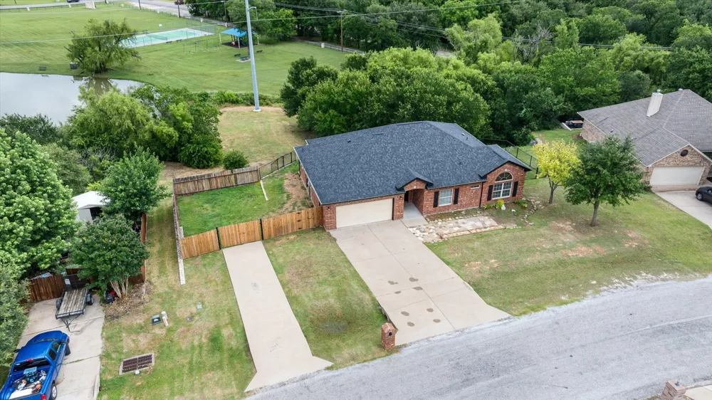 2935 Meandering Way Granbury, TX 76049