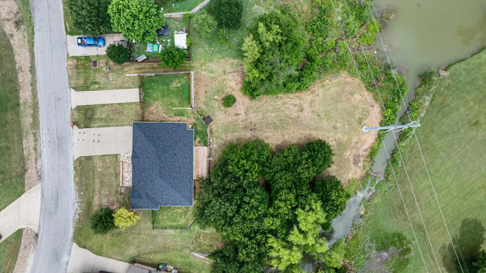2935 Meandering Way Granbury, TX 76049