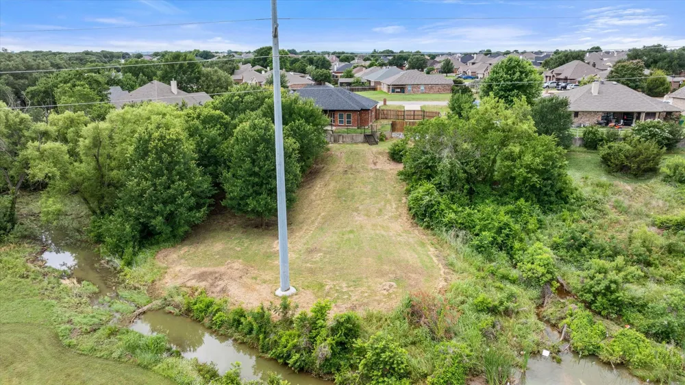 2935 Meandering Way Granbury, TX 76049