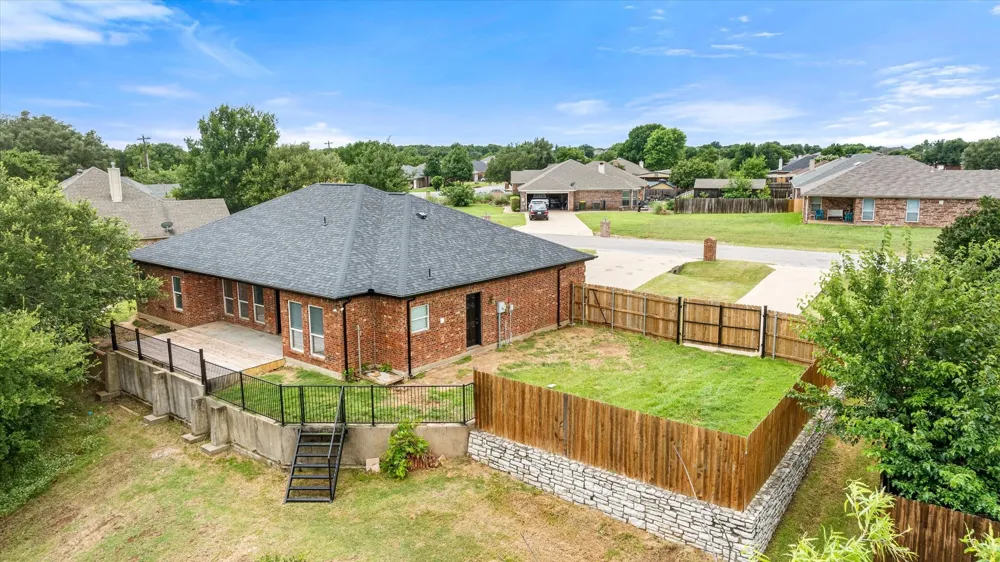 2935 Meandering Way Granbury, TX 76049