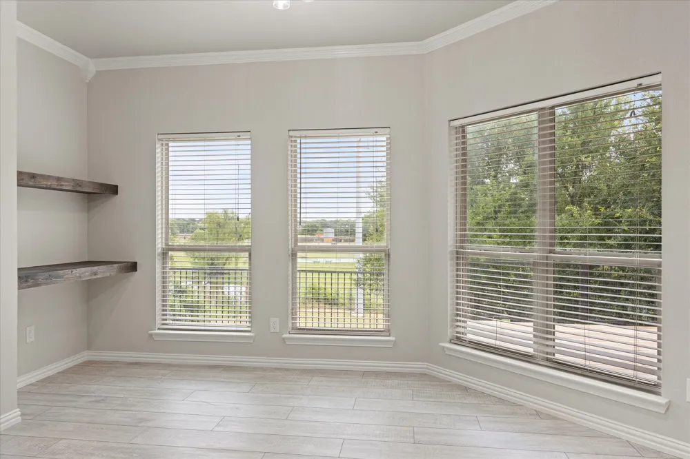 2935 Meandering Way Granbury, TX 76049