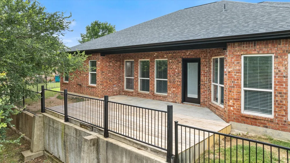 2935 Meandering Way Granbury, TX 76049