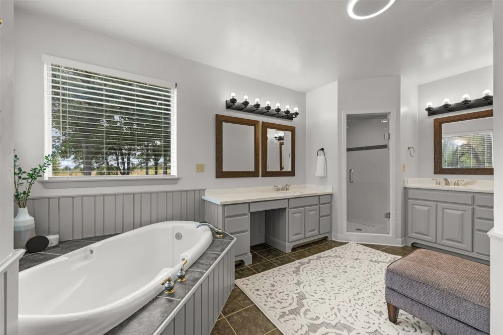 9674 Oak Meadow Lane Pilot Point, TX 76258