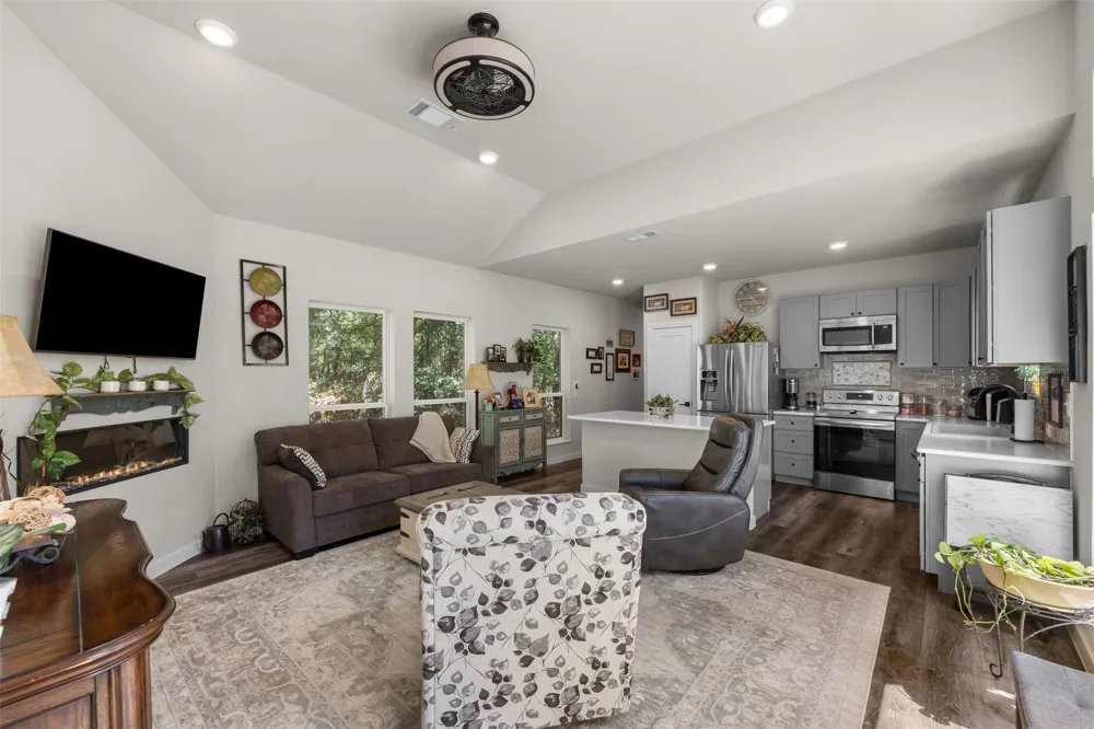 9674 Oak Meadow Lane Pilot Point, TX 76258