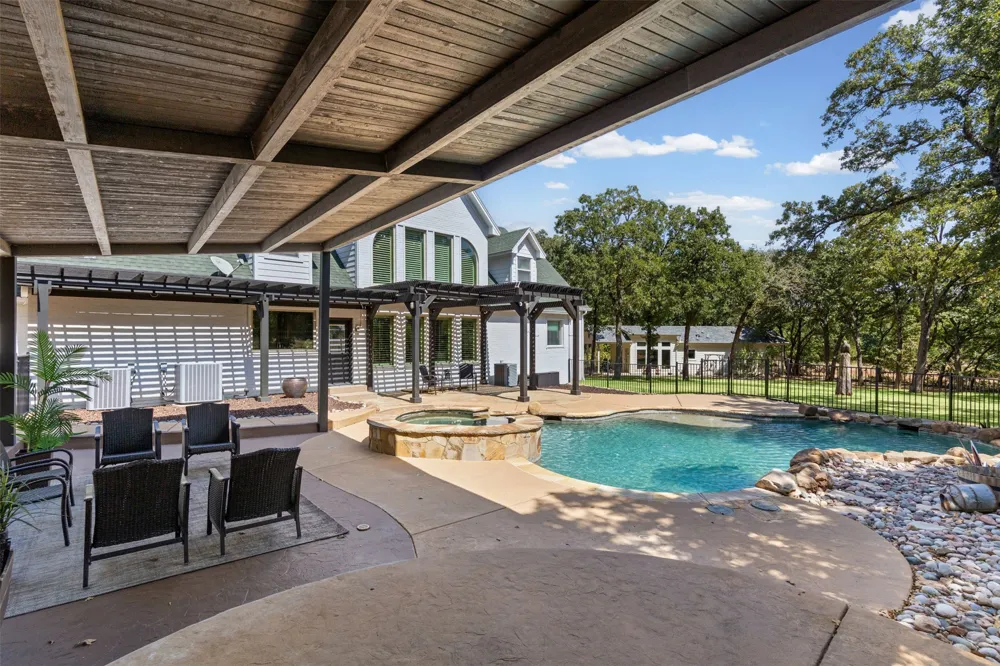 9674 Oak Meadow Lane Pilot Point, TX 76258