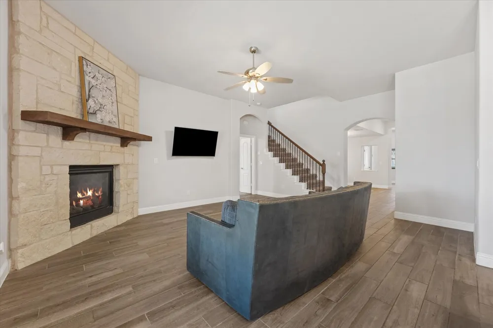 324 Roscoe Drive Fate, TX 75087