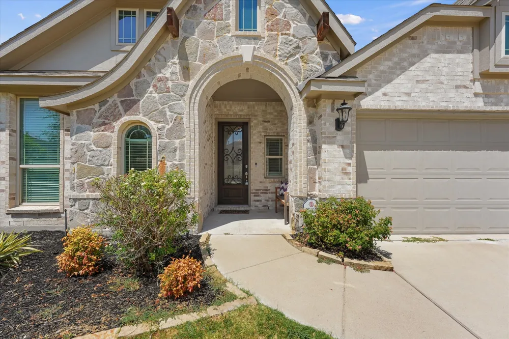 324 Roscoe Drive Fate, TX 75087