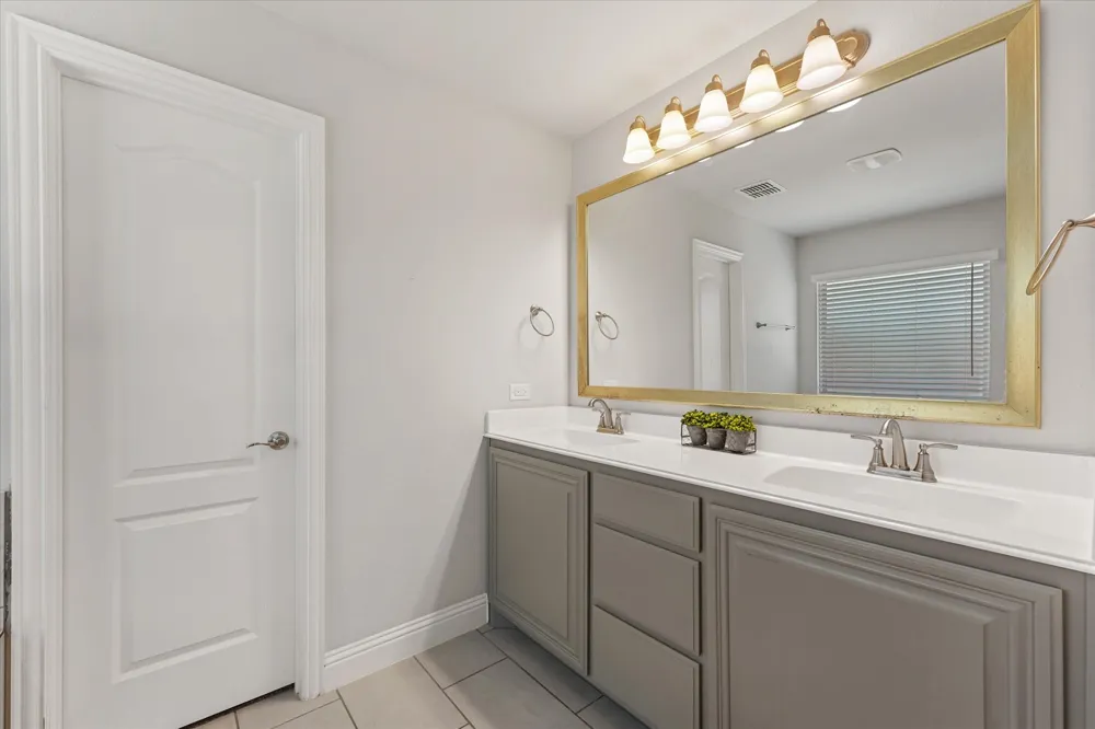 324 Roscoe Drive Fate, TX 75087