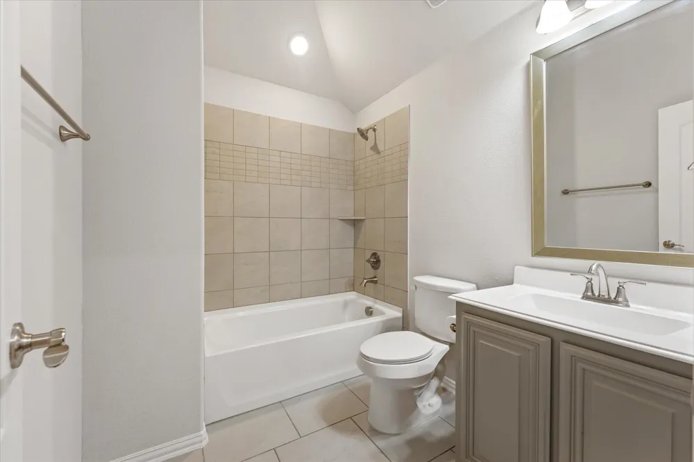 324 Roscoe Drive Fate, TX 75087