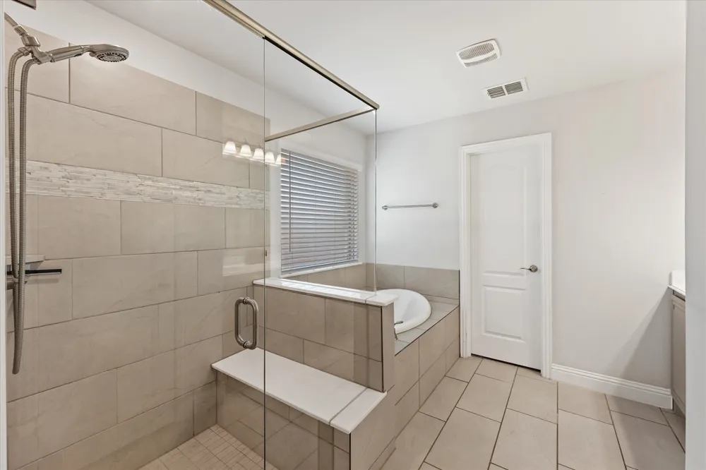 324 Roscoe Drive Fate, TX 75087