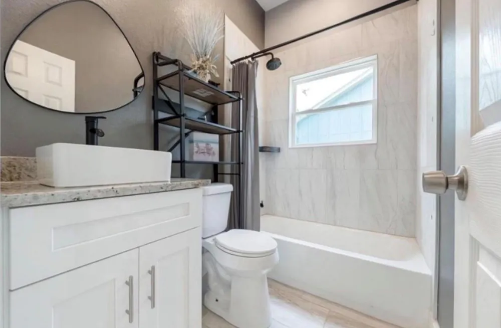 506 Jenni Lane Dickinson, TX 77539