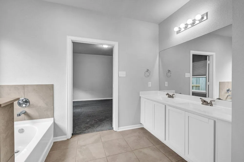 400 Flycatcher Court Clute, TX 77531