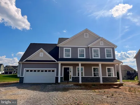 407 E. CLARISSA DR