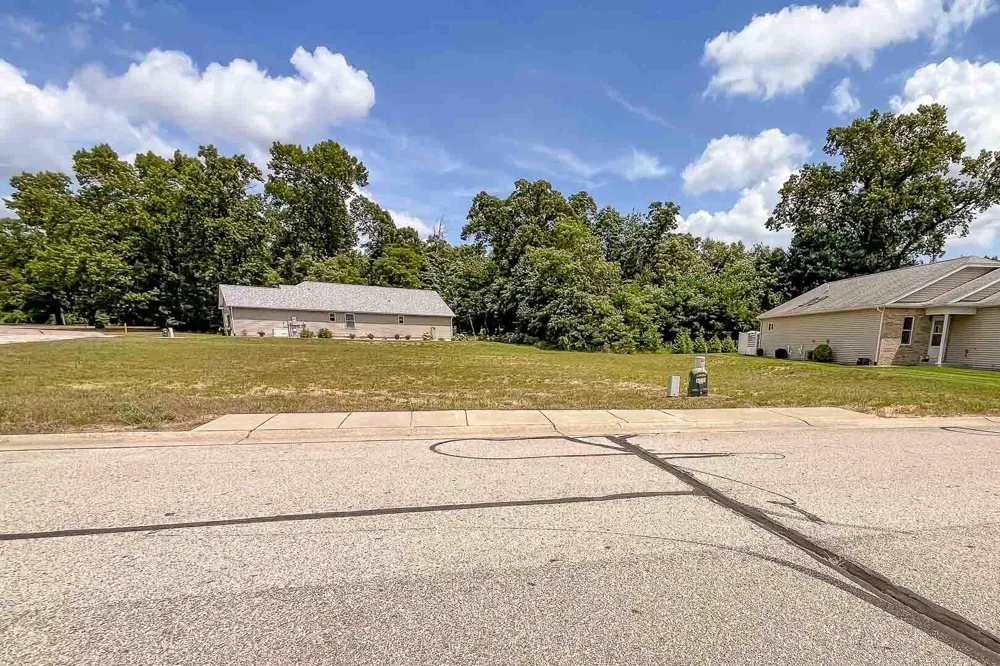 2723 Sugarberry Lane Niles, MI 49120