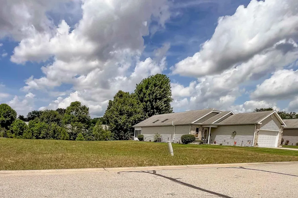 2723 Sugarberry Lane Niles, MI 49120