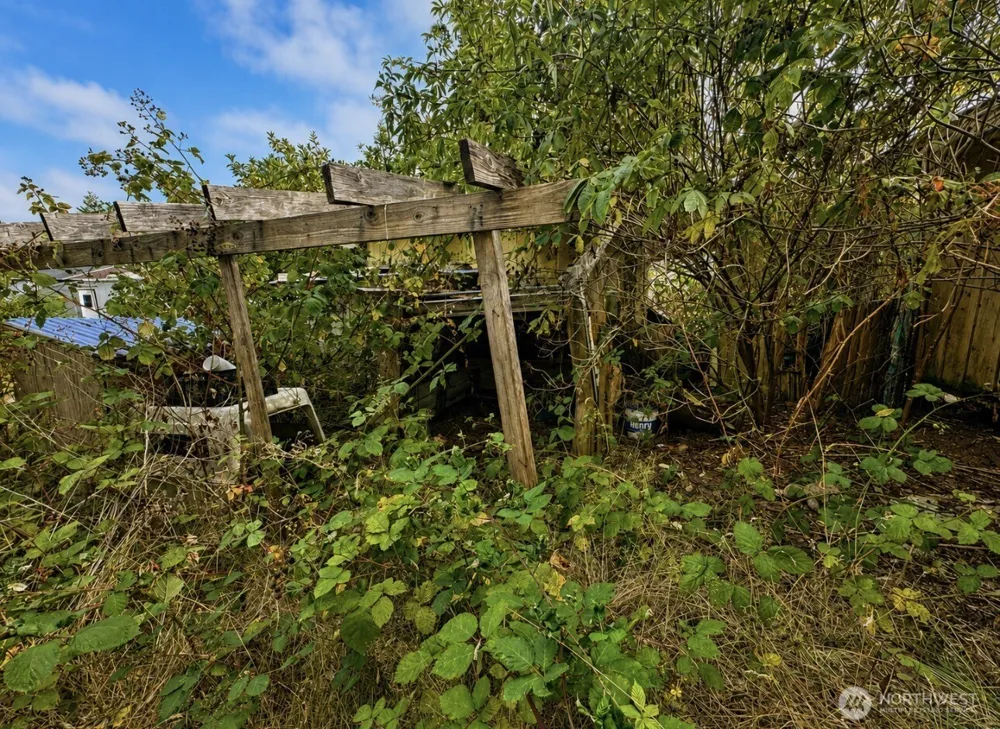 27302 W STREET Ocean Park, WA 98640