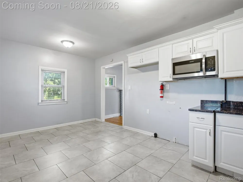 20609 Westhaven Avenue Southfield City, MI 48075