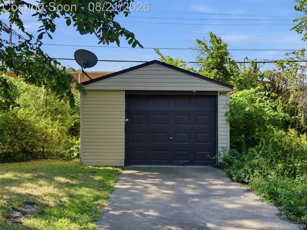 20609 Westhaven Avenue Southfield City, MI 48075