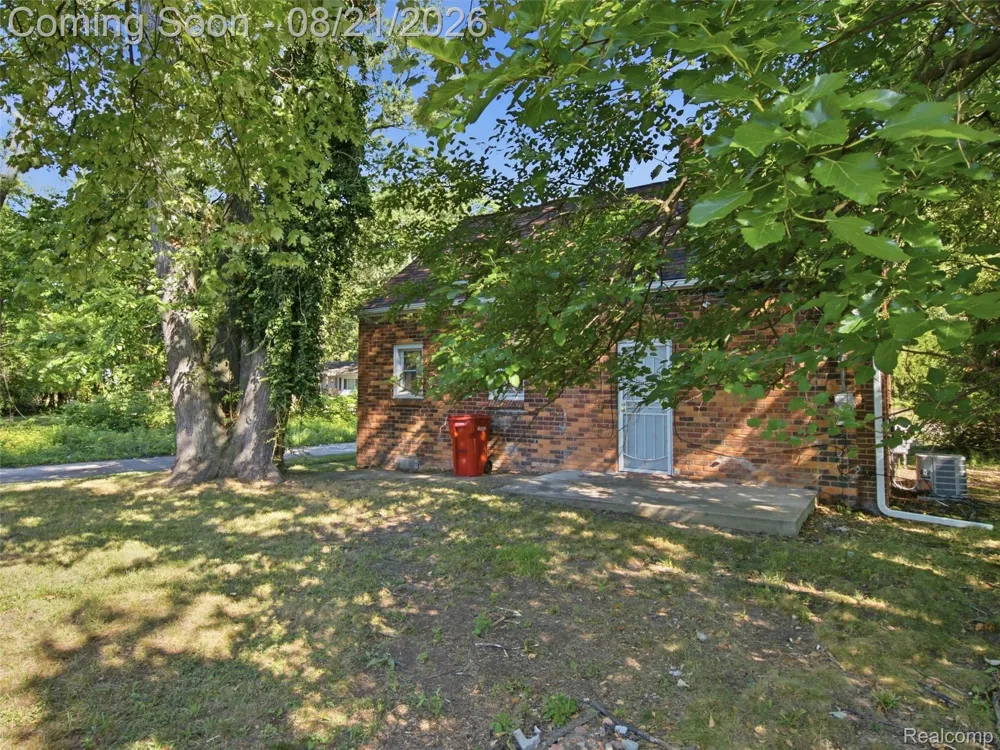 20609 Westhaven Avenue Southfield City, MI 48075