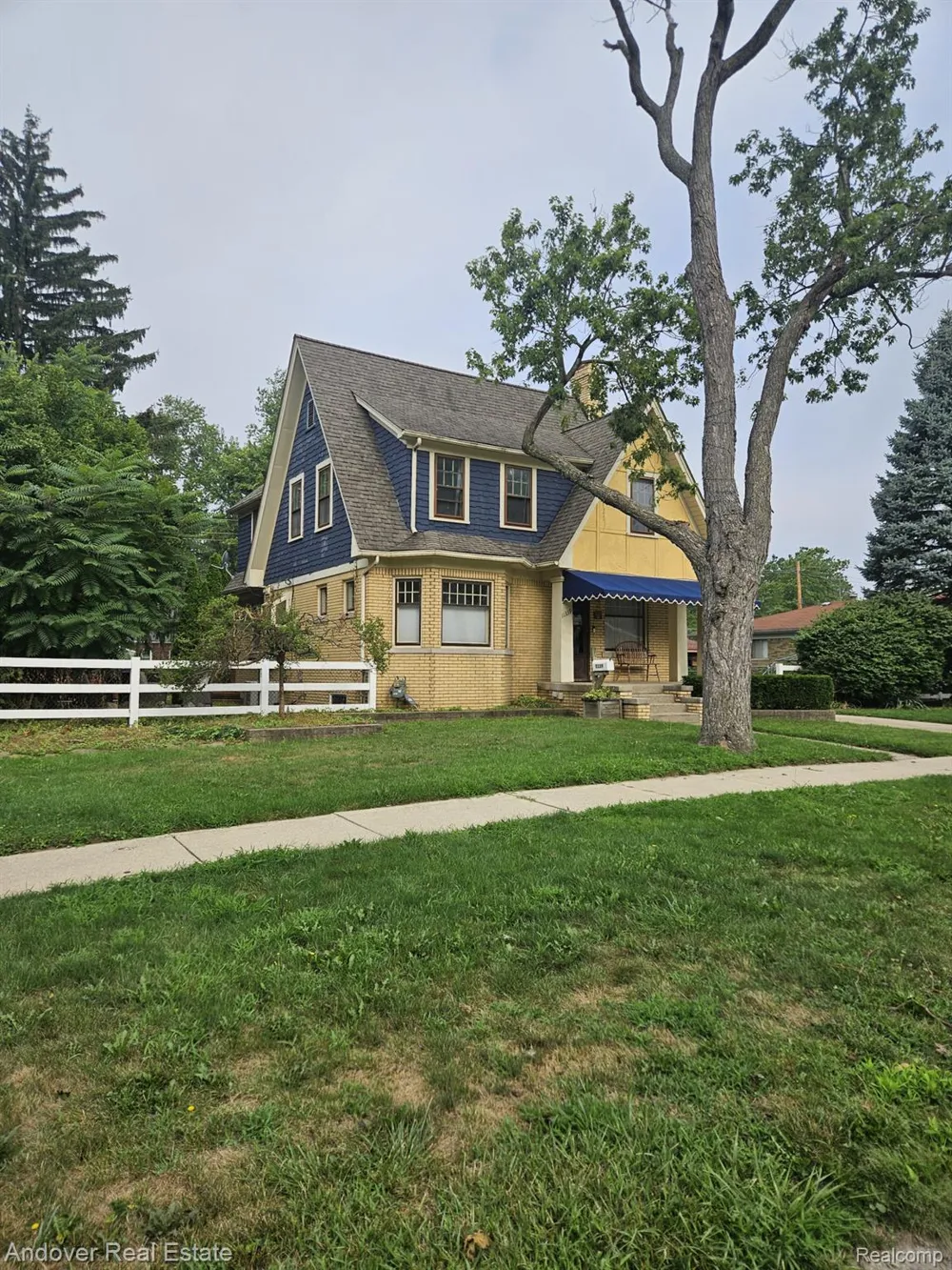 11339 Arnold Redford Charter Township, MI 48239