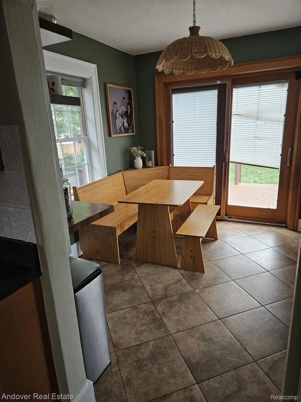 11339 Arnold Redford Charter Township, MI 48239