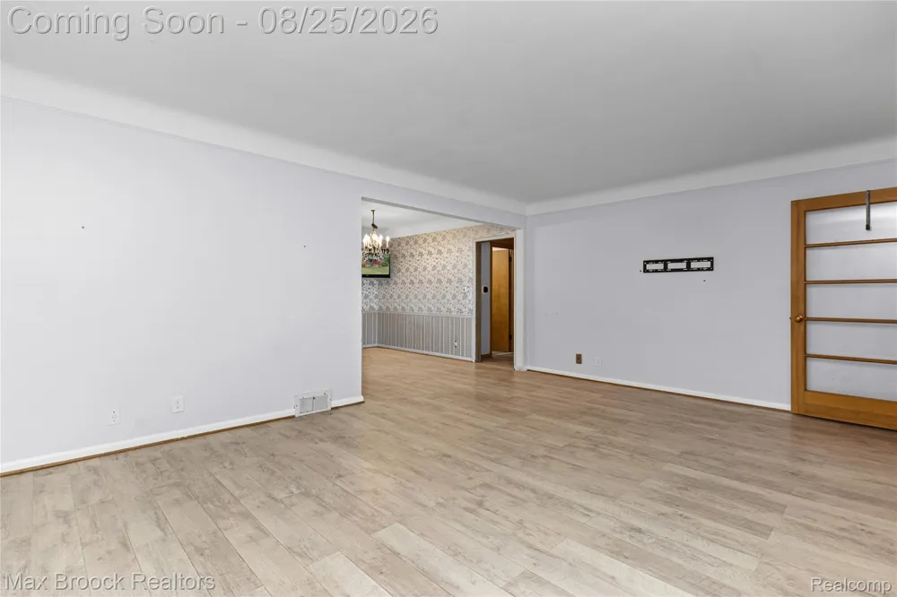 24601 Ridgedale Street Oak Park City, MI 48237