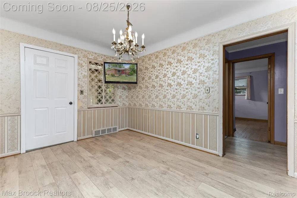 24601 Ridgedale Street Oak Park City, MI 48237