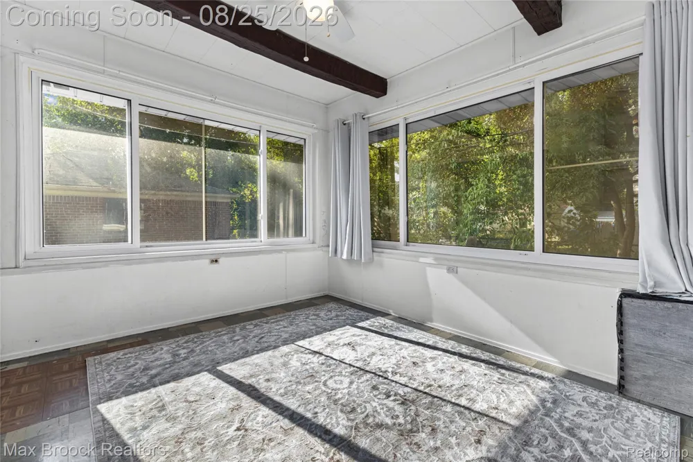 24601 Ridgedale Street Oak Park City, MI 48237