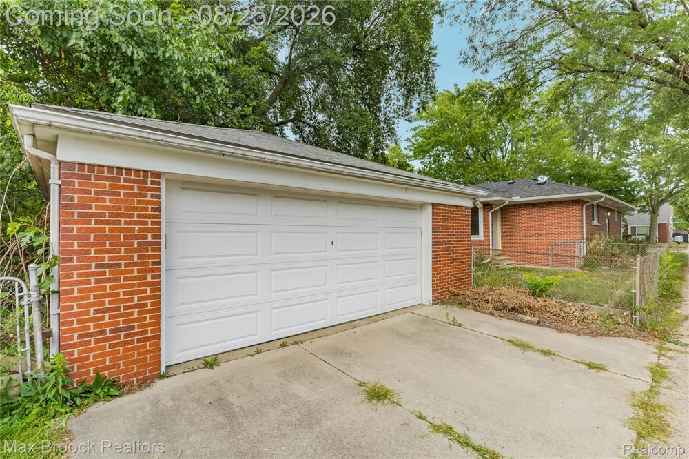 24601 Ridgedale Street Oak Park City, MI 48237