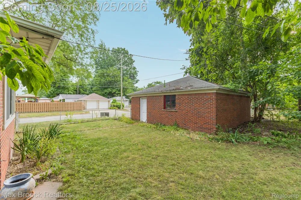 24601 Ridgedale Street Oak Park City, MI 48237