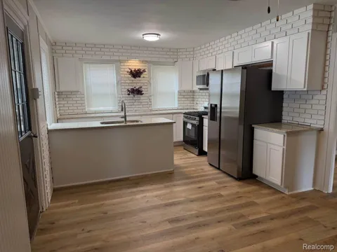 721 W 3rd Street