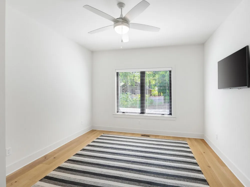 1036 E 4th Street #103 Chattanooga, TN 37403