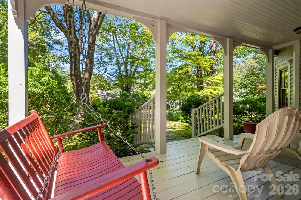 520 Esseola Street Saluda, NC 28773