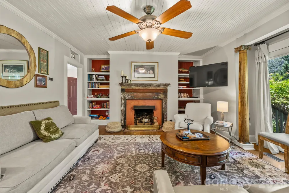 520 Esseola Street Saluda, NC 28773