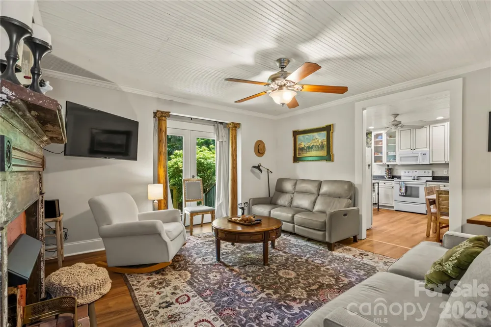 520 Esseola Street Saluda, NC 28773