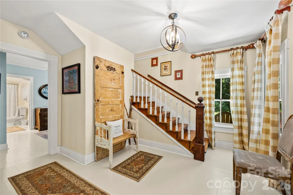 520 Esseola Street Saluda, NC 28773